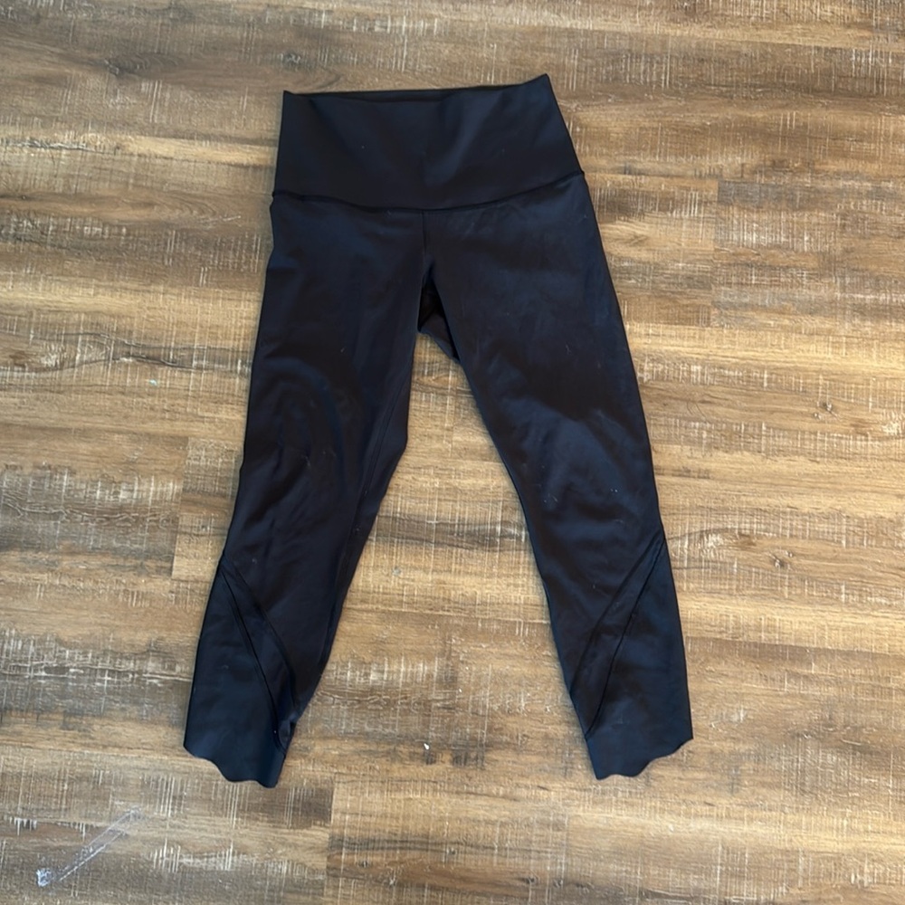 Lululemon black legging size 8